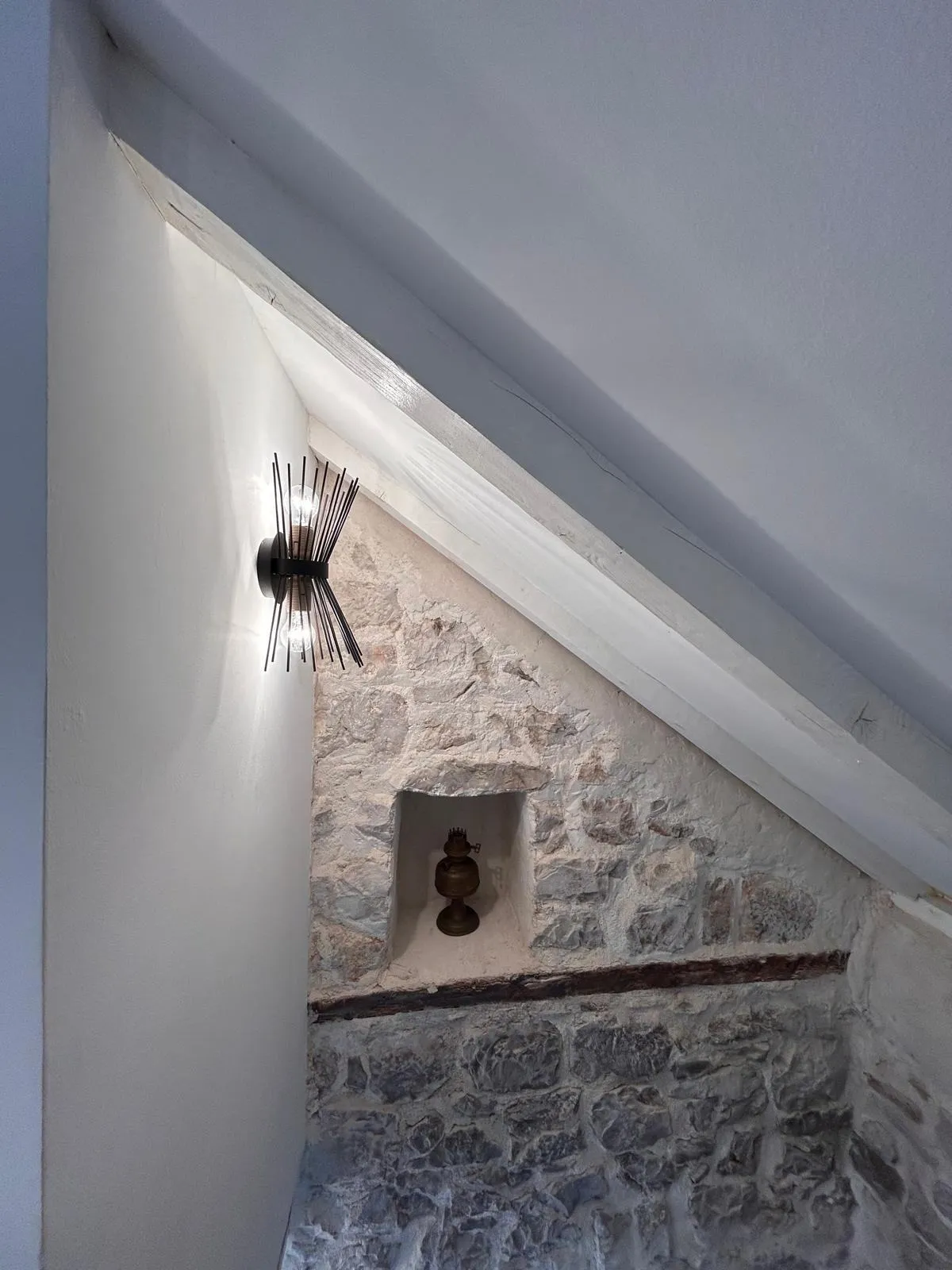 kamena kuća kaštel štafilić, 60.00 m2 - slika 8