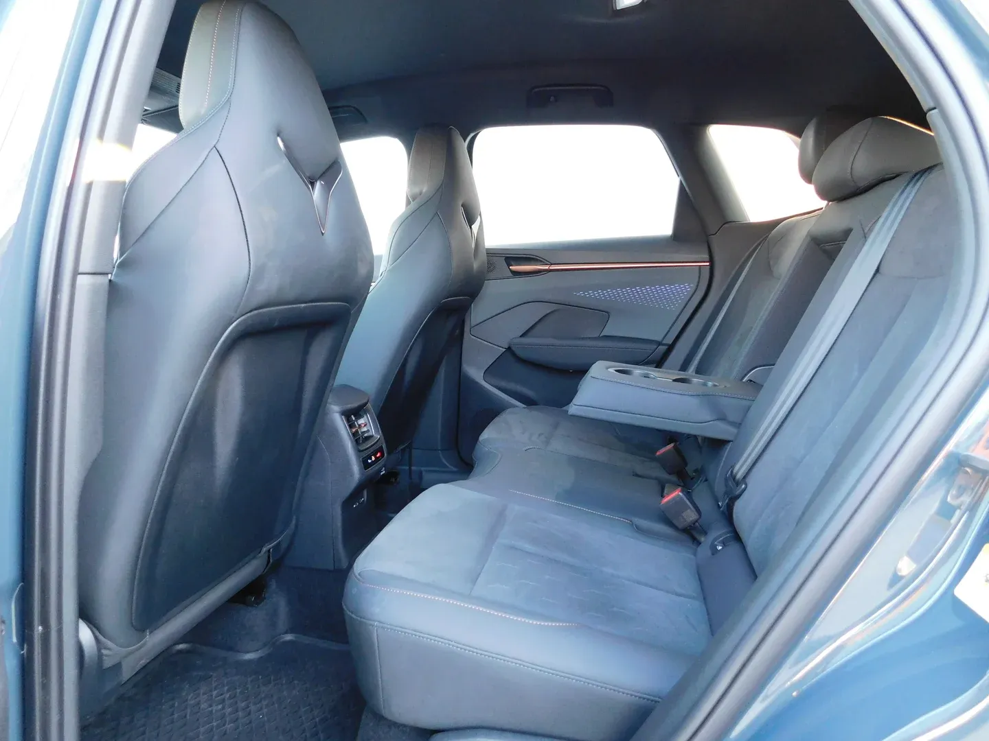 12884 cupra terramar 1.5 etsi dsg - slika 11