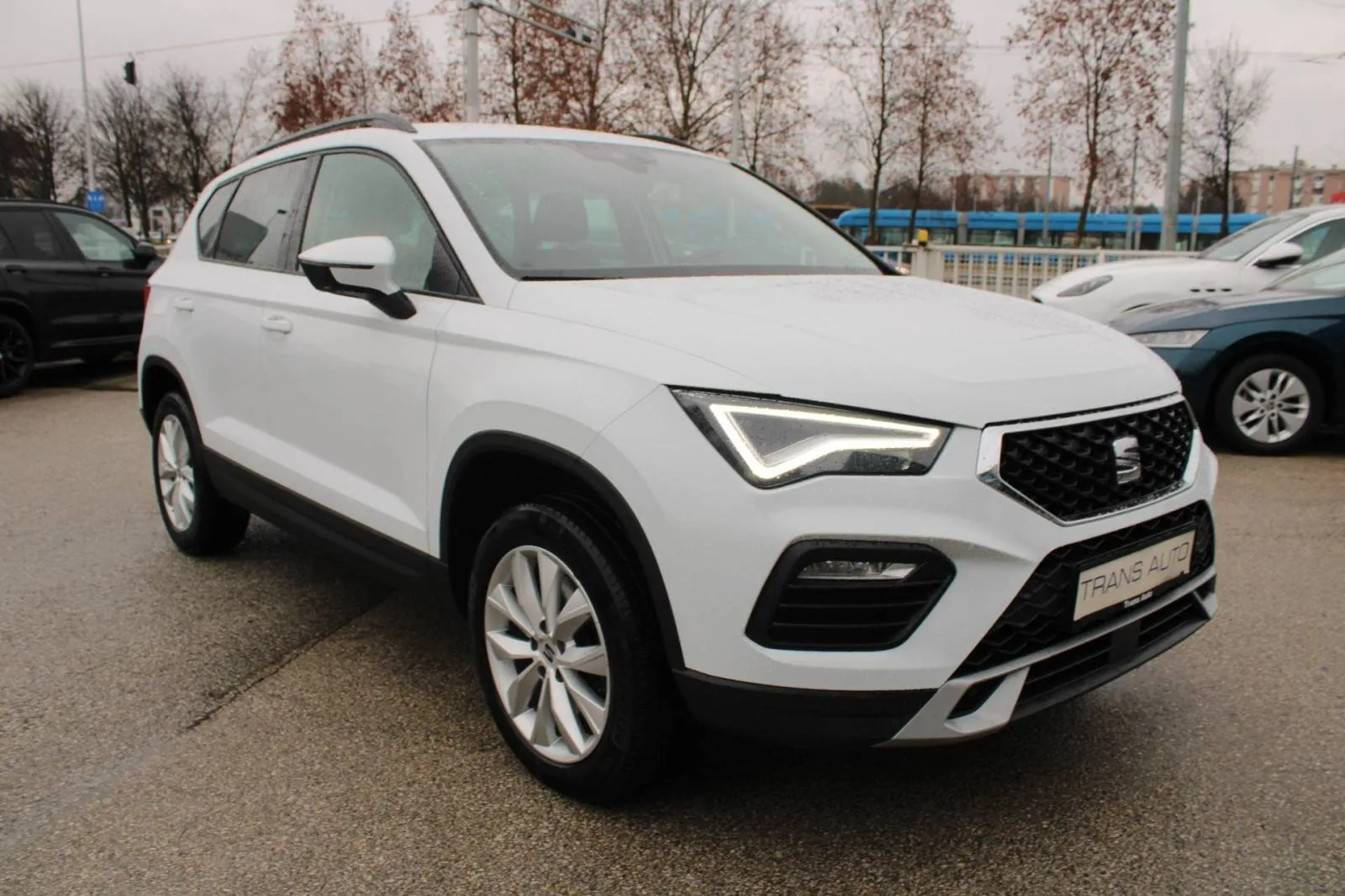 seat ateca 2.0 tdi dsg *led,navigacija* - slika 3
