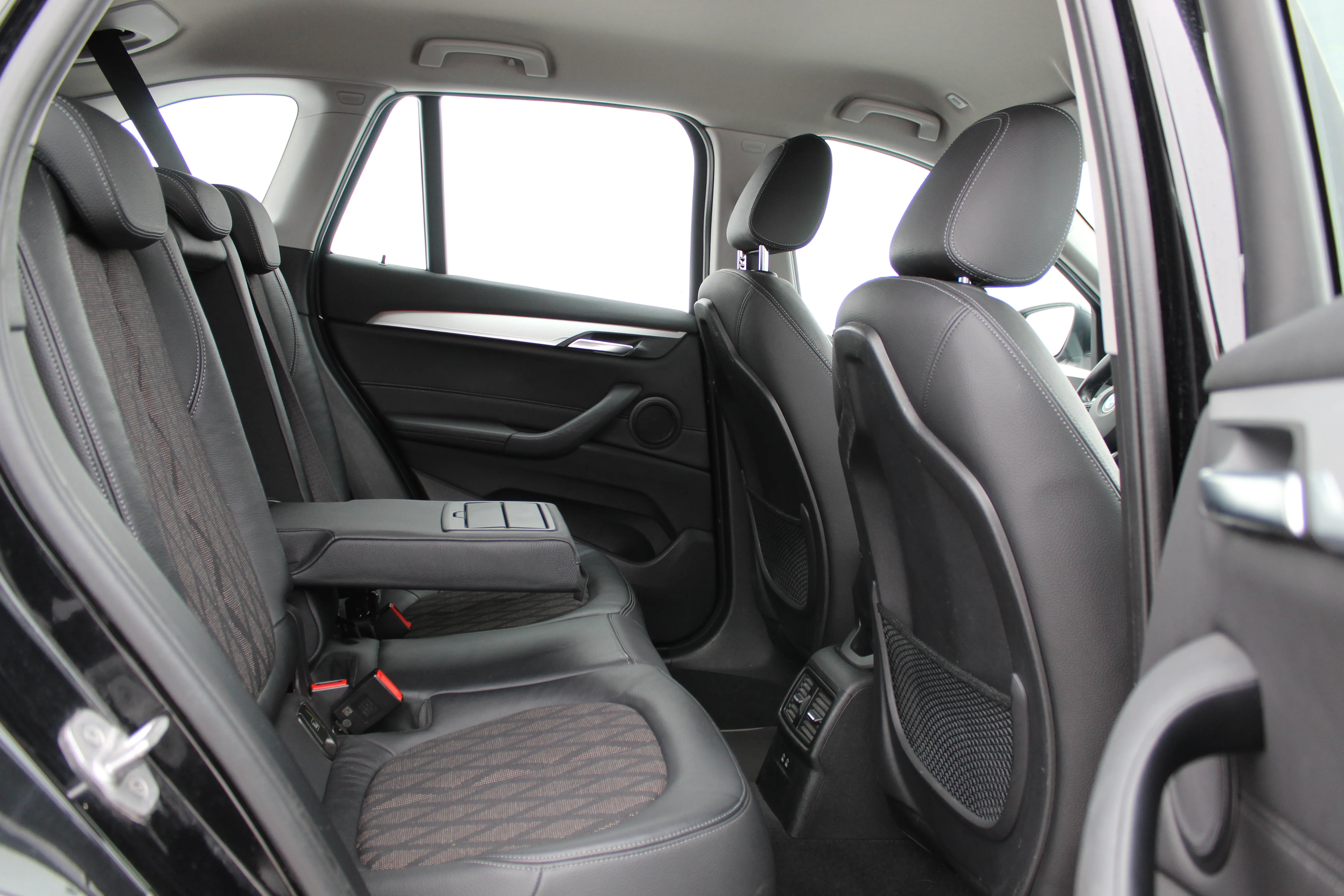 13055 bmw x1 sdrive16d xline - slika 13