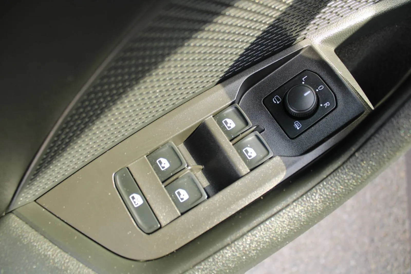 škoda octavia combi 2.0 tdi 150ks dsg *led, navigacija* - slika 19