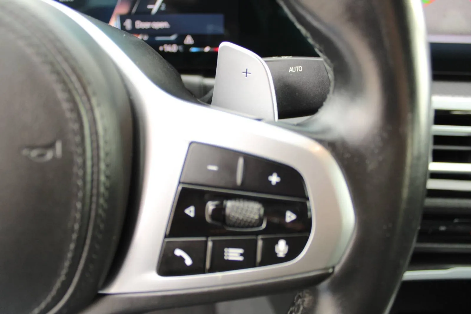 bmw serija 3 318i automatik m paket *led, navigacija, kamera* - slika 16