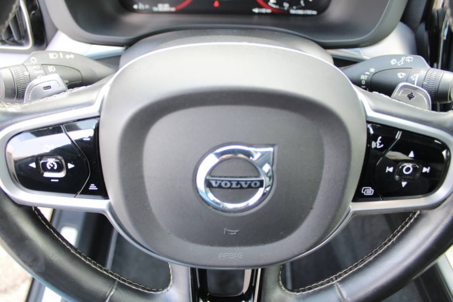 volvo xc60 b4 2.0d awd r-design automatik *led, navigacija, kamera* - slika 11