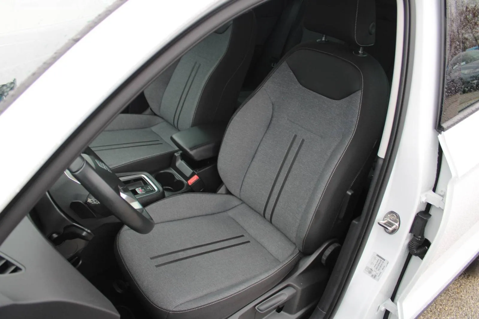 seat ateca 2.0 tdi dsg *led,navigacija* - slika 10