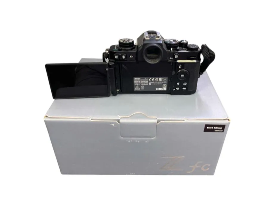 kit nikon zfc + nikkor z dx 16-50mm f/3.5-6.3 vr / r1, rate! - slika 3