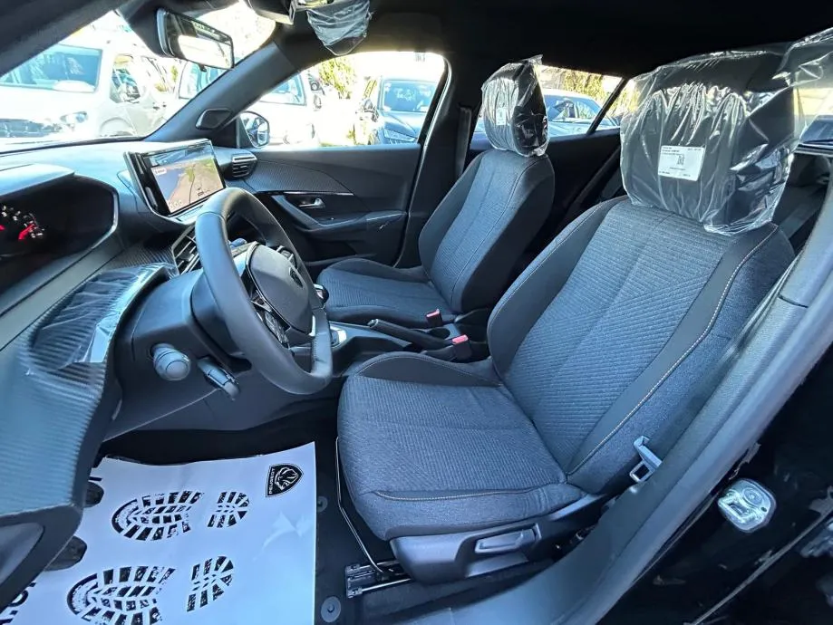peugeot 2008 business puretech 100 - slika 10