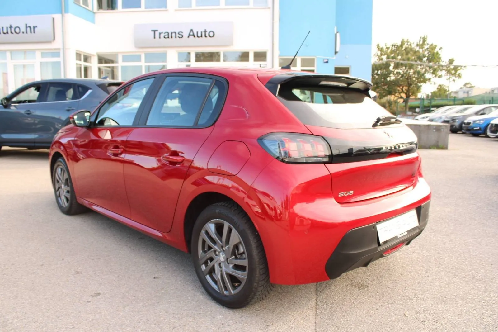 peugeot 208 1.5 hdi *navigacija* - slika 7