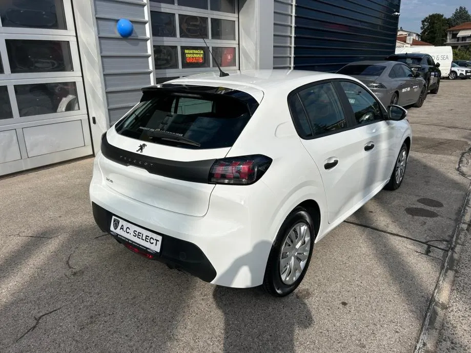 peugeot 208 1,5 bluehdi - 2021 - navi - servisna - reg 1 god !!! - slika 4