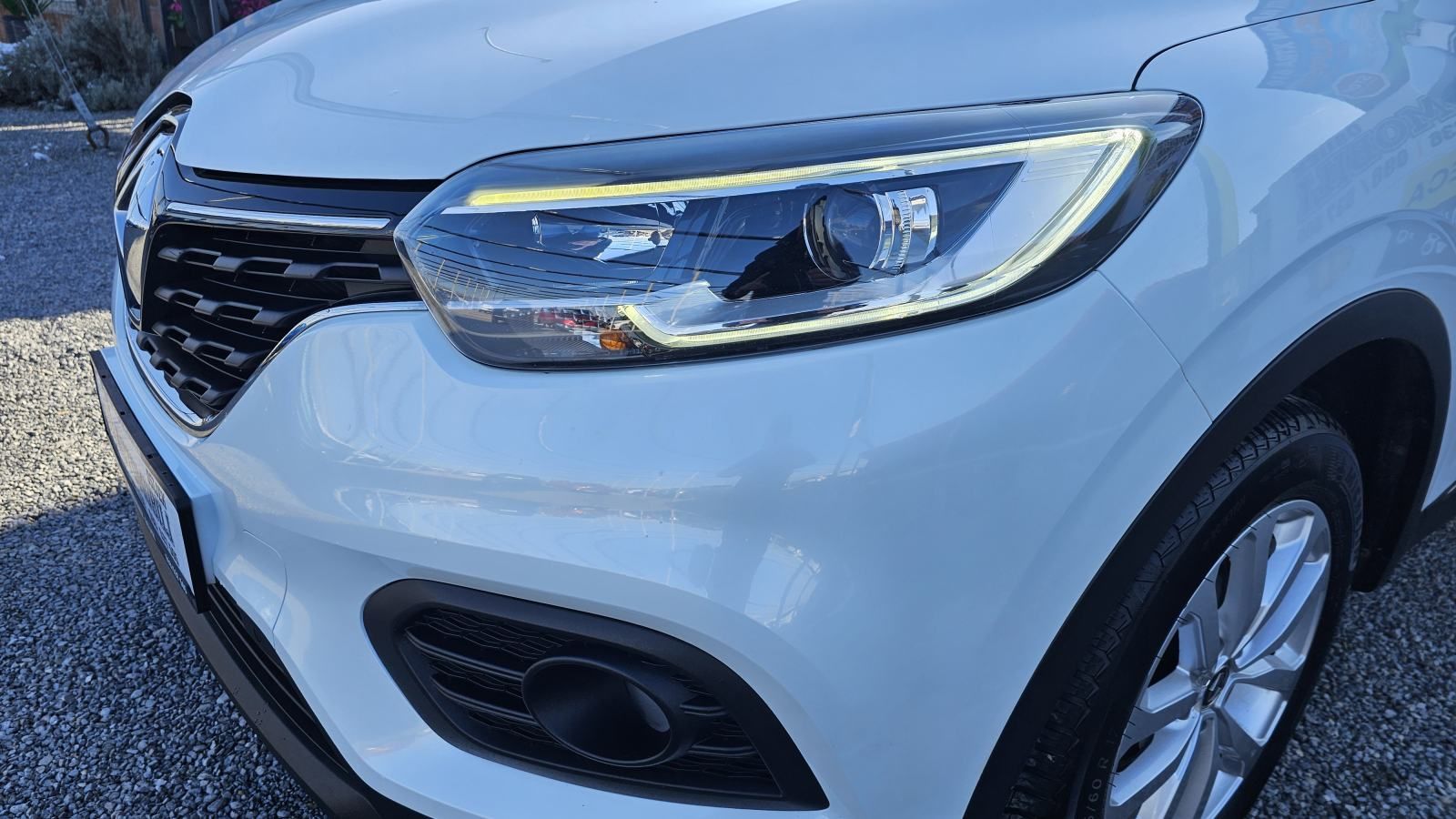 renault kadjar 1.5 dci,navigacija,led,tempomat,alu 17,pdc,abs,odličan - slika 6