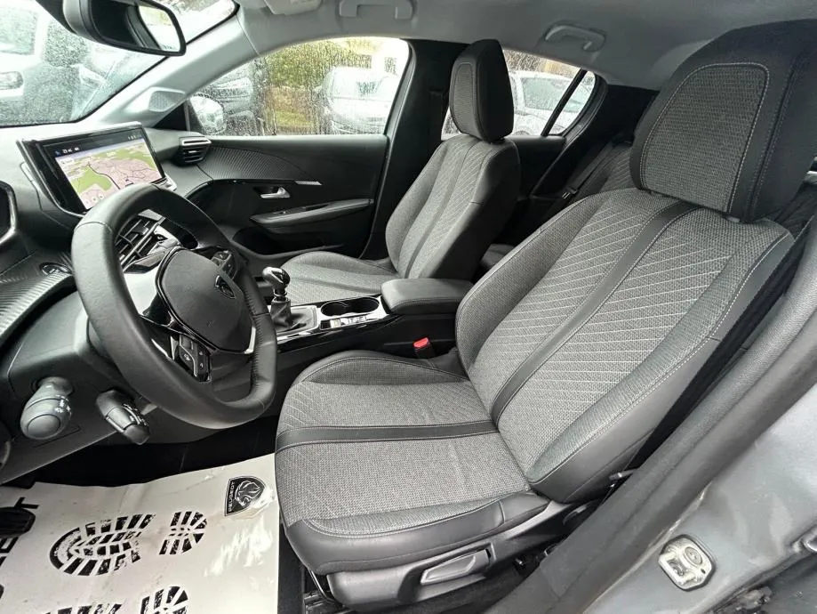 peugeot 208 allure 100 2025 - gratis registracija + 4 zimske gume! - slika 11