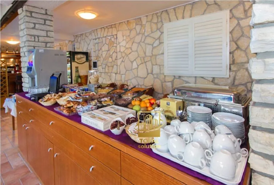 otok murter, uz more- 1. red- uhodani hotel sa tri zvjezdice 850 m2!!! - slika 4
