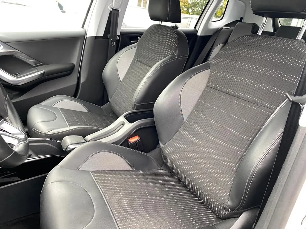 peugeot 2008 1,2 puretech, navi, tempomat, 4x garancija! - slika 14