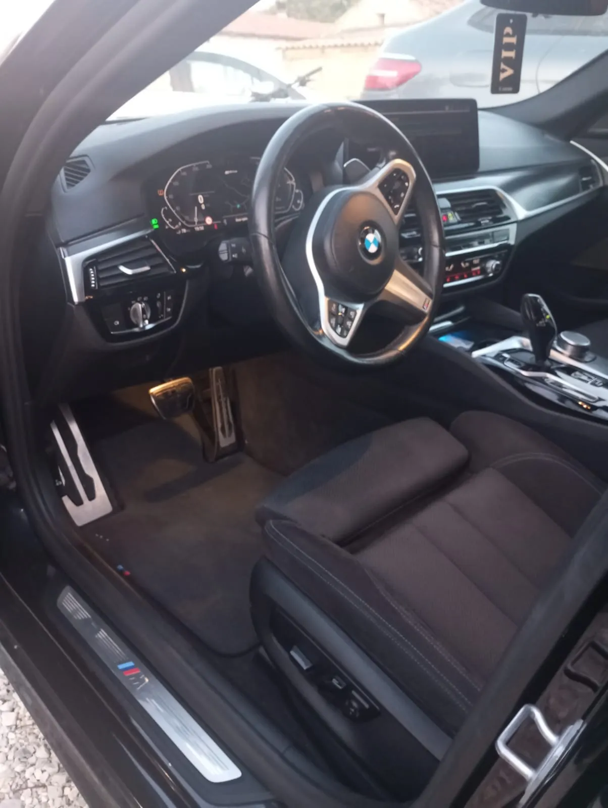 bmw 530e plug-in hybrid m perfomanse head up 4 zonska klima* leasing - slika 3