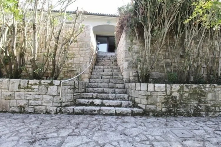 umag okolica-rijetkost na tržištu , kuća direktno na moru (prodaja) - slika 2