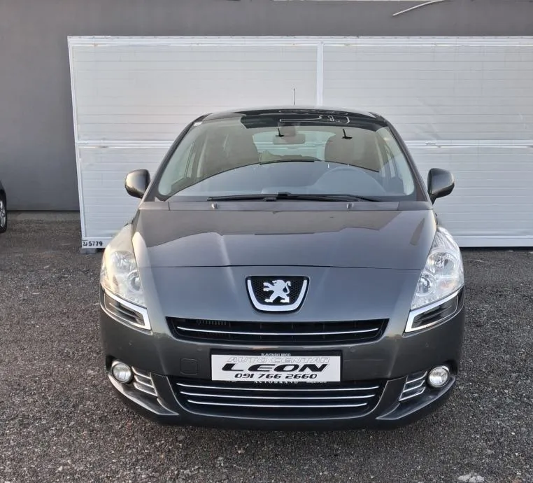 peugeot 5008 1,6 hdi 2013 god, 209000, kartice 24/36 rata - slika 2