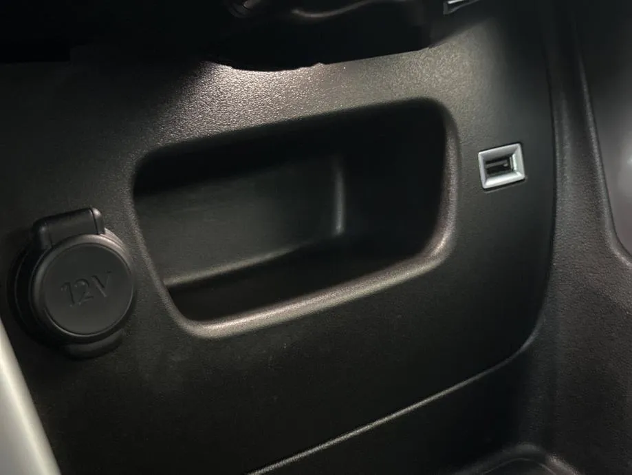 citroën c3 aircross shine 110 ks * servis na 59081 km * jamstvo 24 mj. - slika 26