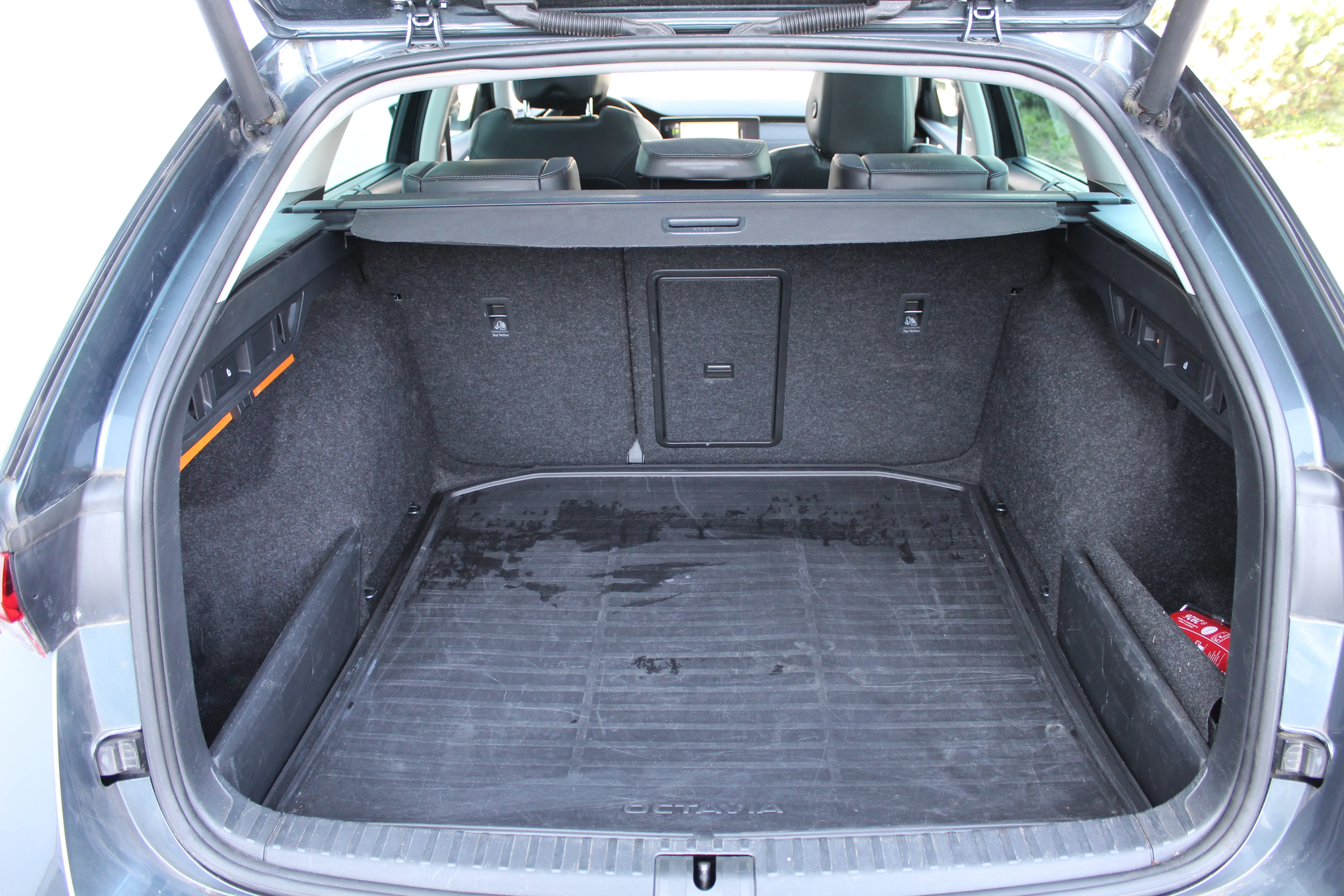 13144 škoda octavia combi ambition 2.0 tdi - slika 17