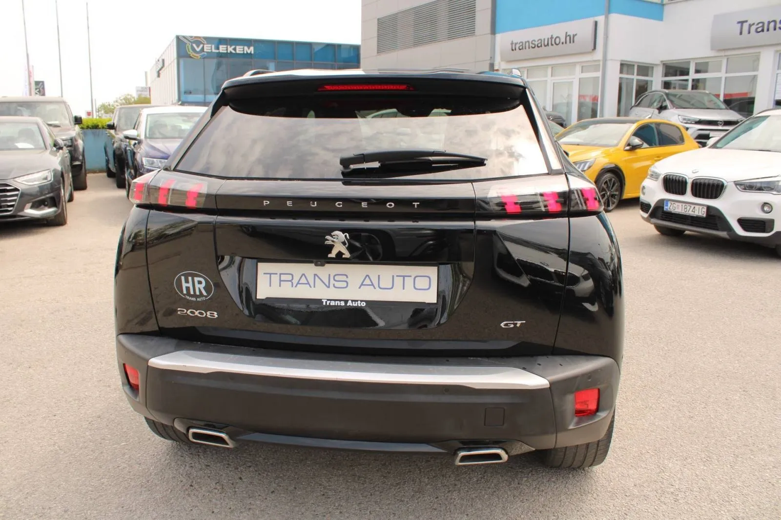 peugeot 2008 155 gt line automatik *panorama, led, kamera* - slika 6
