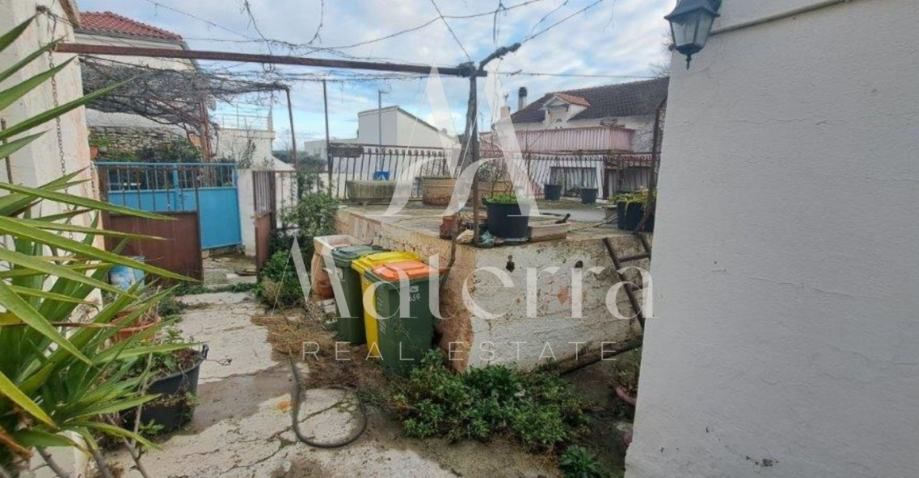 tisno/murter, samostojeća kuća sa dvorištem, 100m od mora i plaže - slika 3