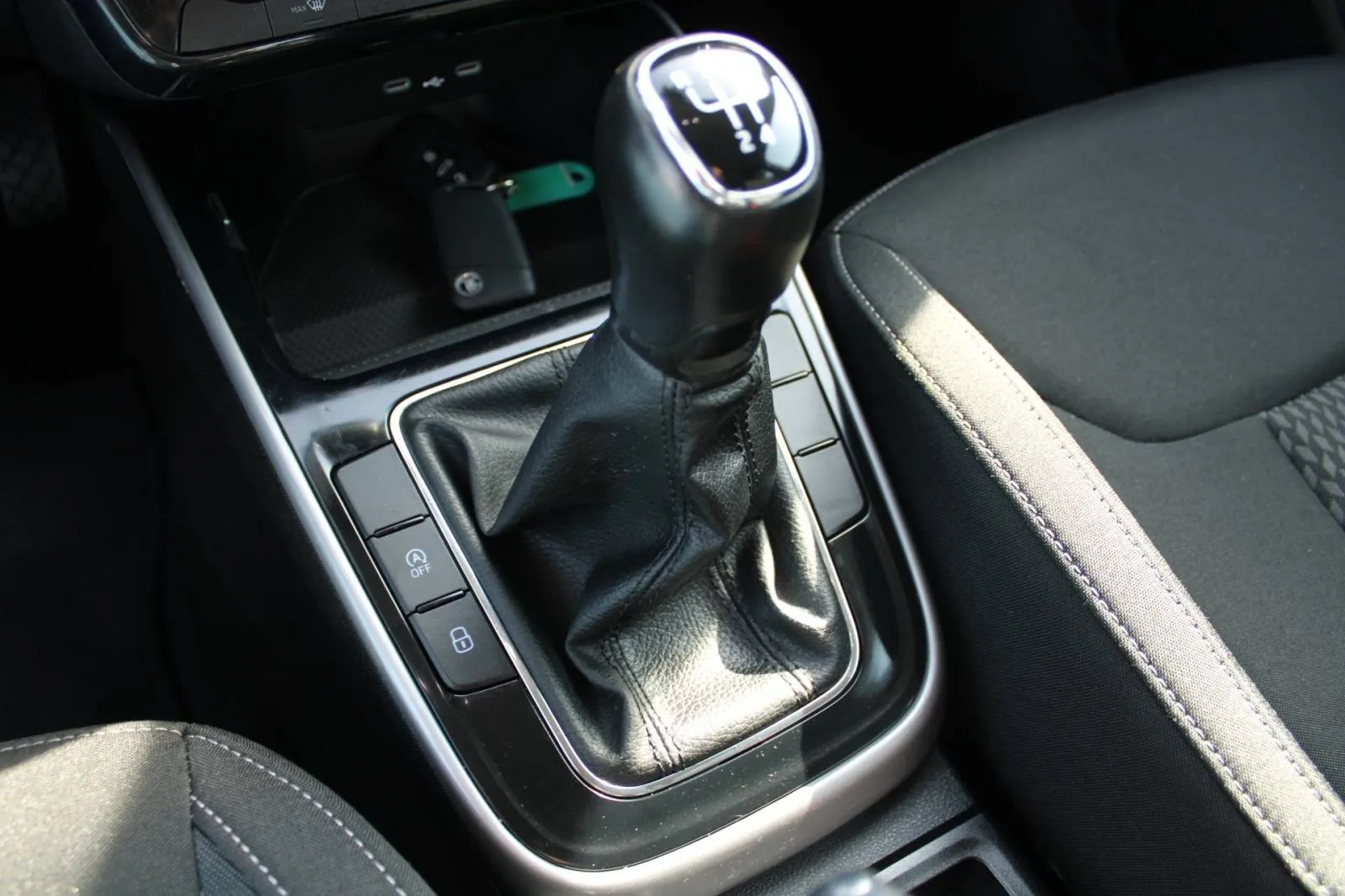 škoda fabia 1.0 style - slika 10