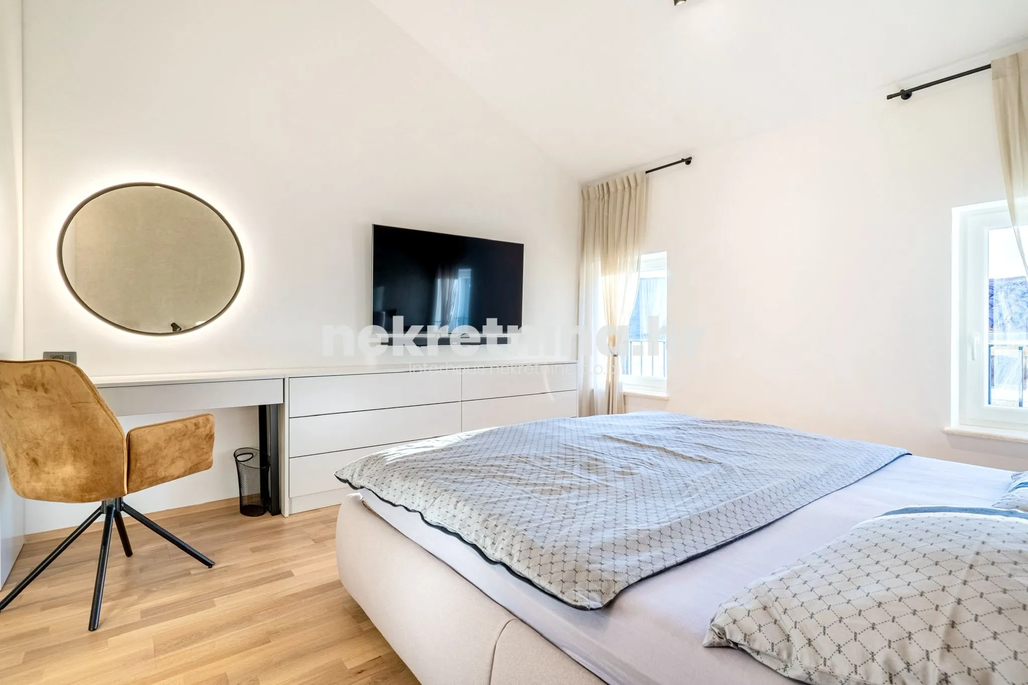 prodaja- trosobni stan: prvi red d mora cres, 106.7m2 - slika 12