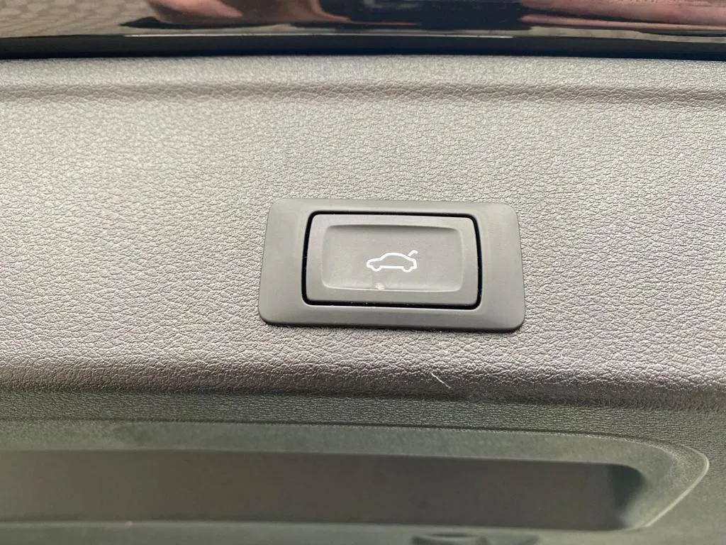 audi a4 avant 30 tdi, s-tronic, navi, kamera, 4xgarancija! - slika 15