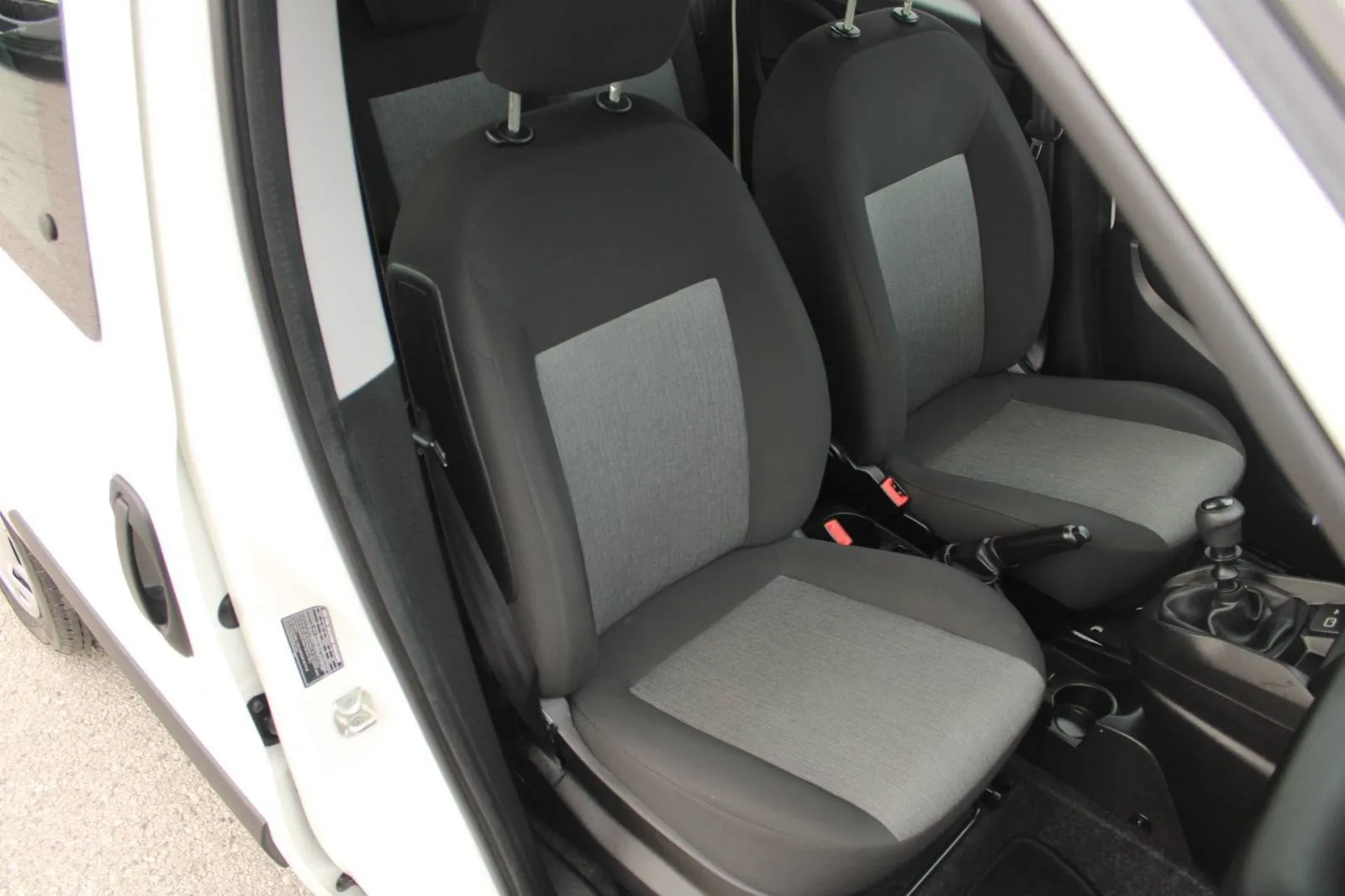 fiat doblo 1.6 mjt n1 - 5 sjedala, 2021 god. - slika 16