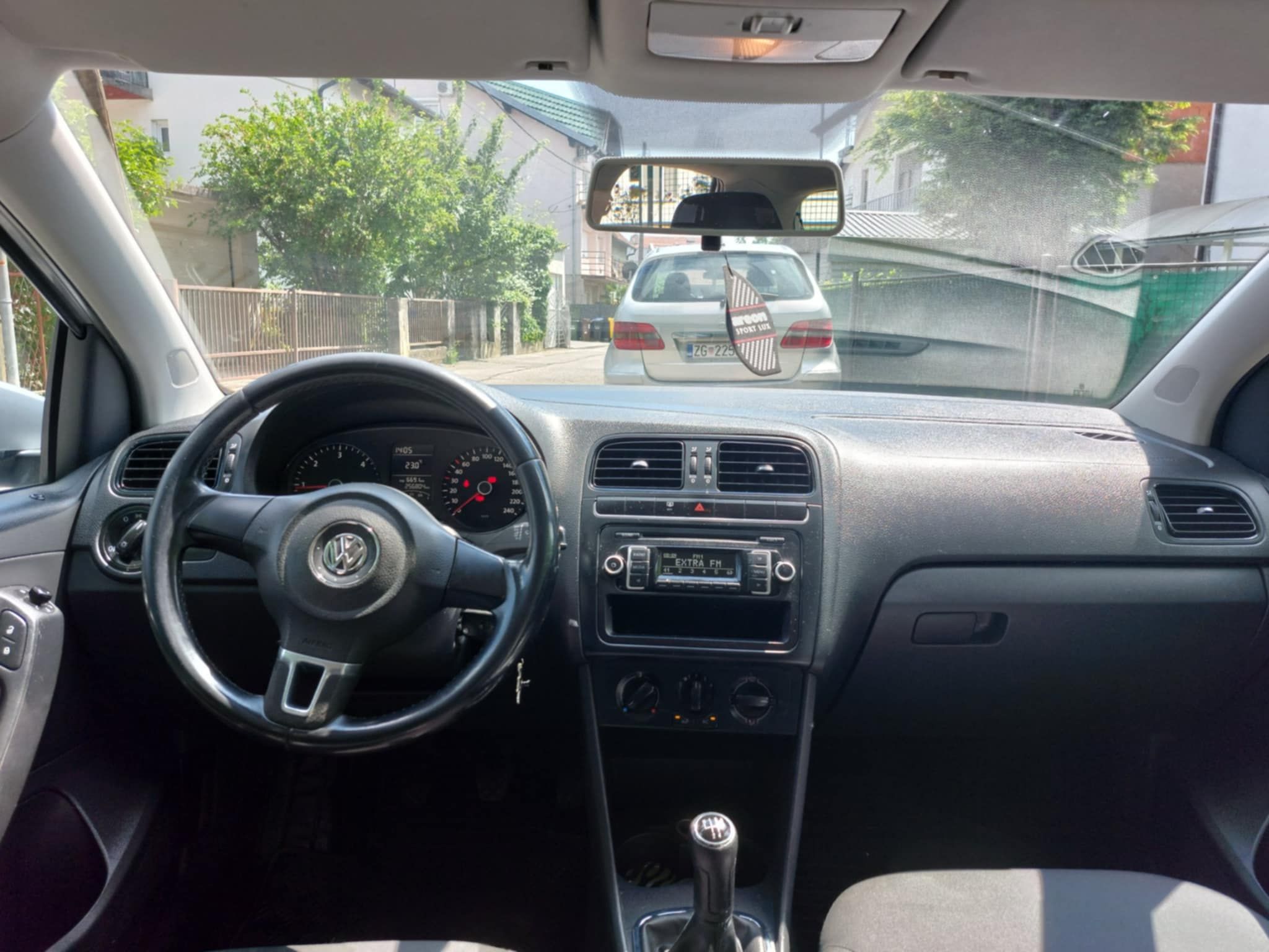 vw polo 1.2 tdi 2013-reg-3-26-top stanje-akcija-4200 € - slika 11