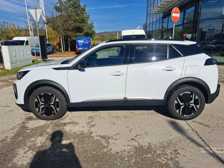 peugeot 2008 allure 1,2 puretech 100 ks - slika 2
