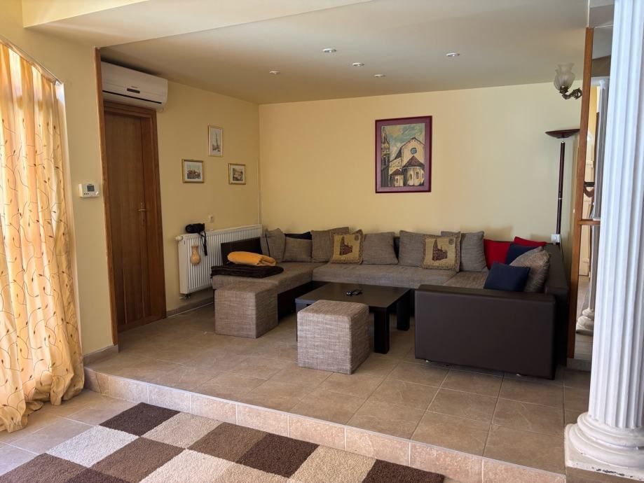 kuća/vila: osijek, retfala, 383.00 m2 (iznajmljivanje) - slika 2