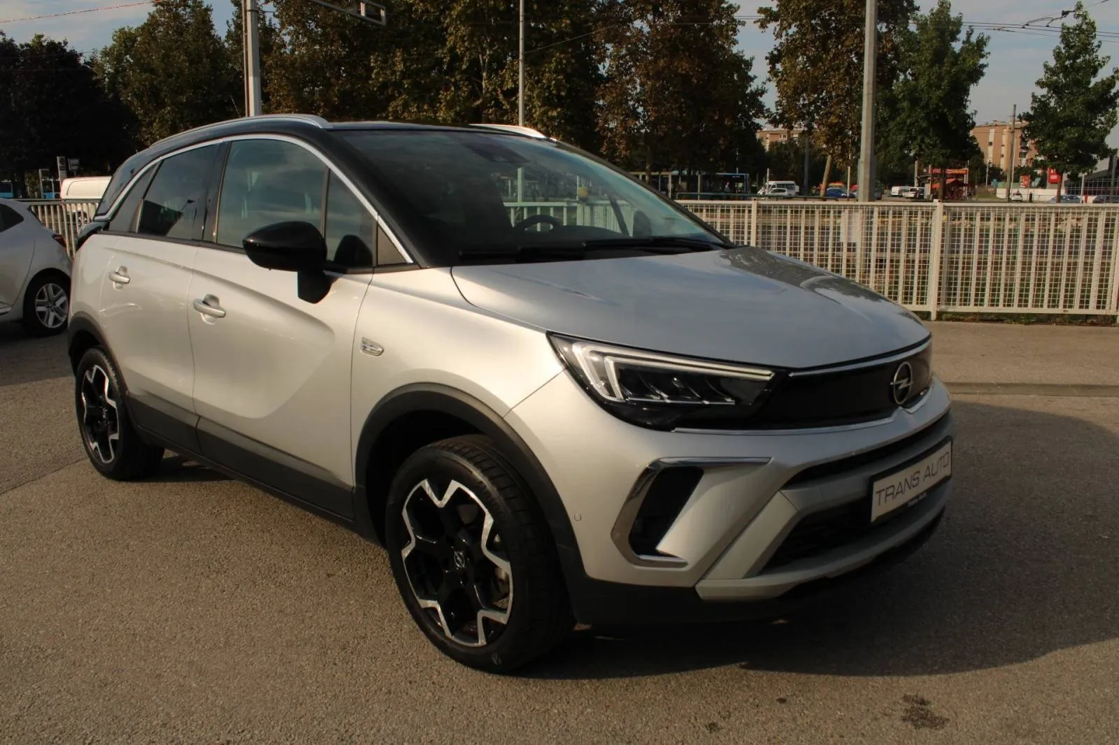 opel crossland 1.2 turbo ultimate *led,navigacija,kamera* - slika 3