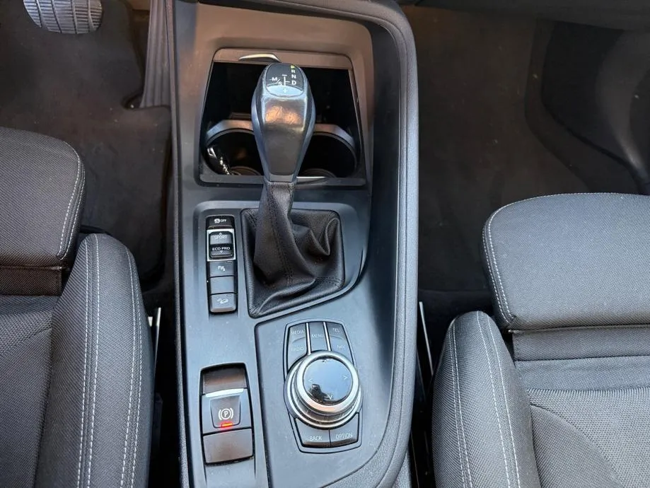 bmw x1 18d xdrive sportline *registrirano* - slika 17
