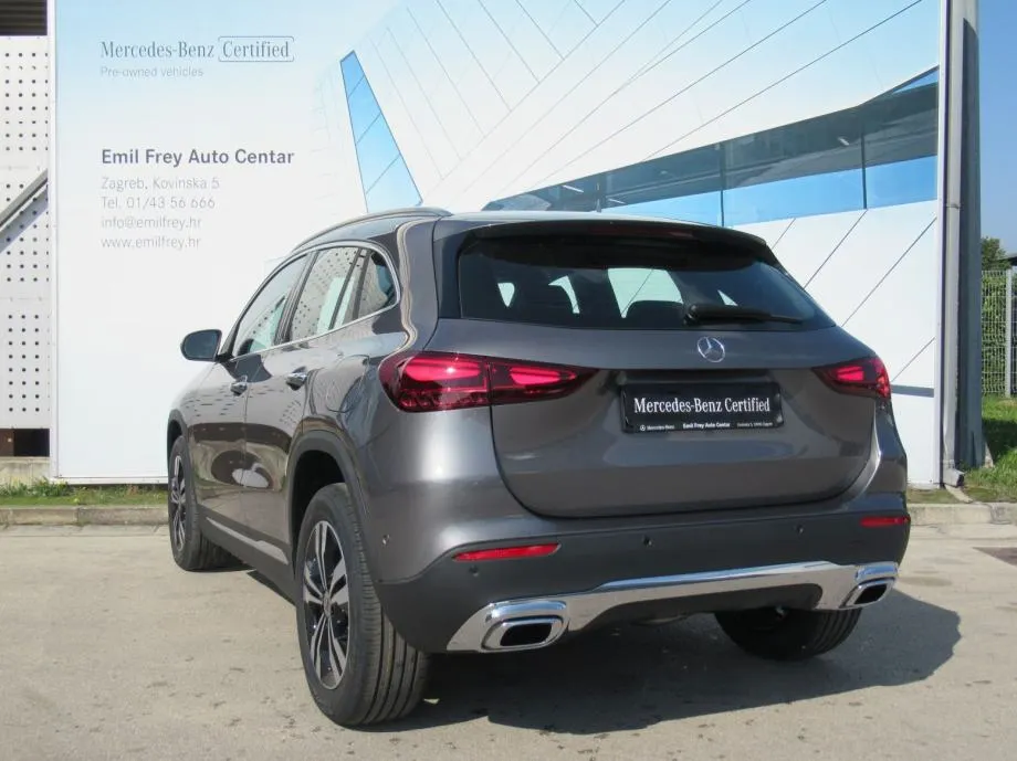 mercedes-benz gla 200 d progressive advanced plus **3 godine jamstva** - slika 4