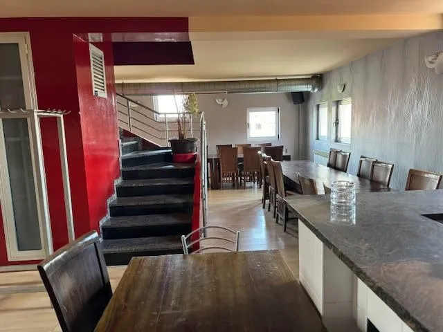 52. vukovar, kultni disco quo vadis, restoran, caffe bar, bilijar sala - slika 19