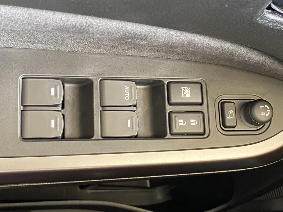 suzuki vitara 1,4 hyb glx+ elegance 6at 2wd - dostupno odmah!!! - slika 10