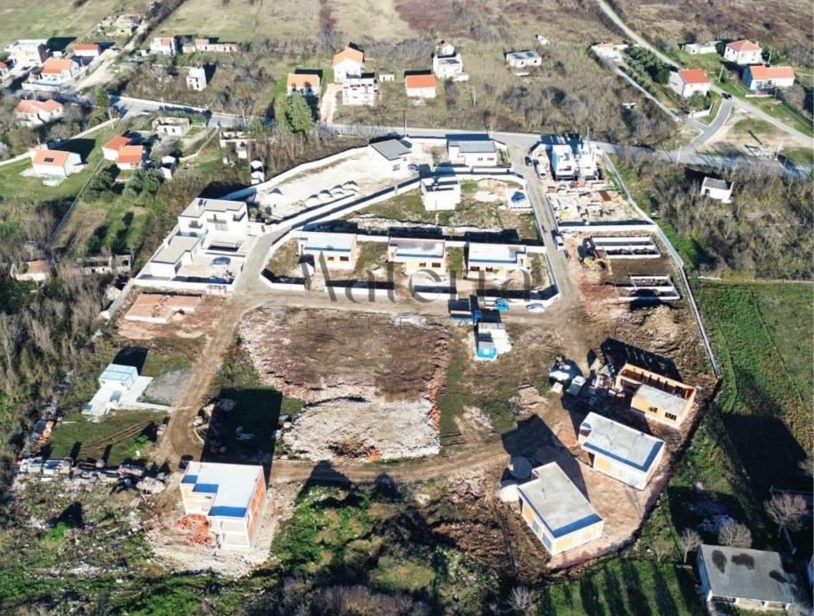 prizemnica s bazenom, zatvoreno naselje, zadar/smoković - slika 11