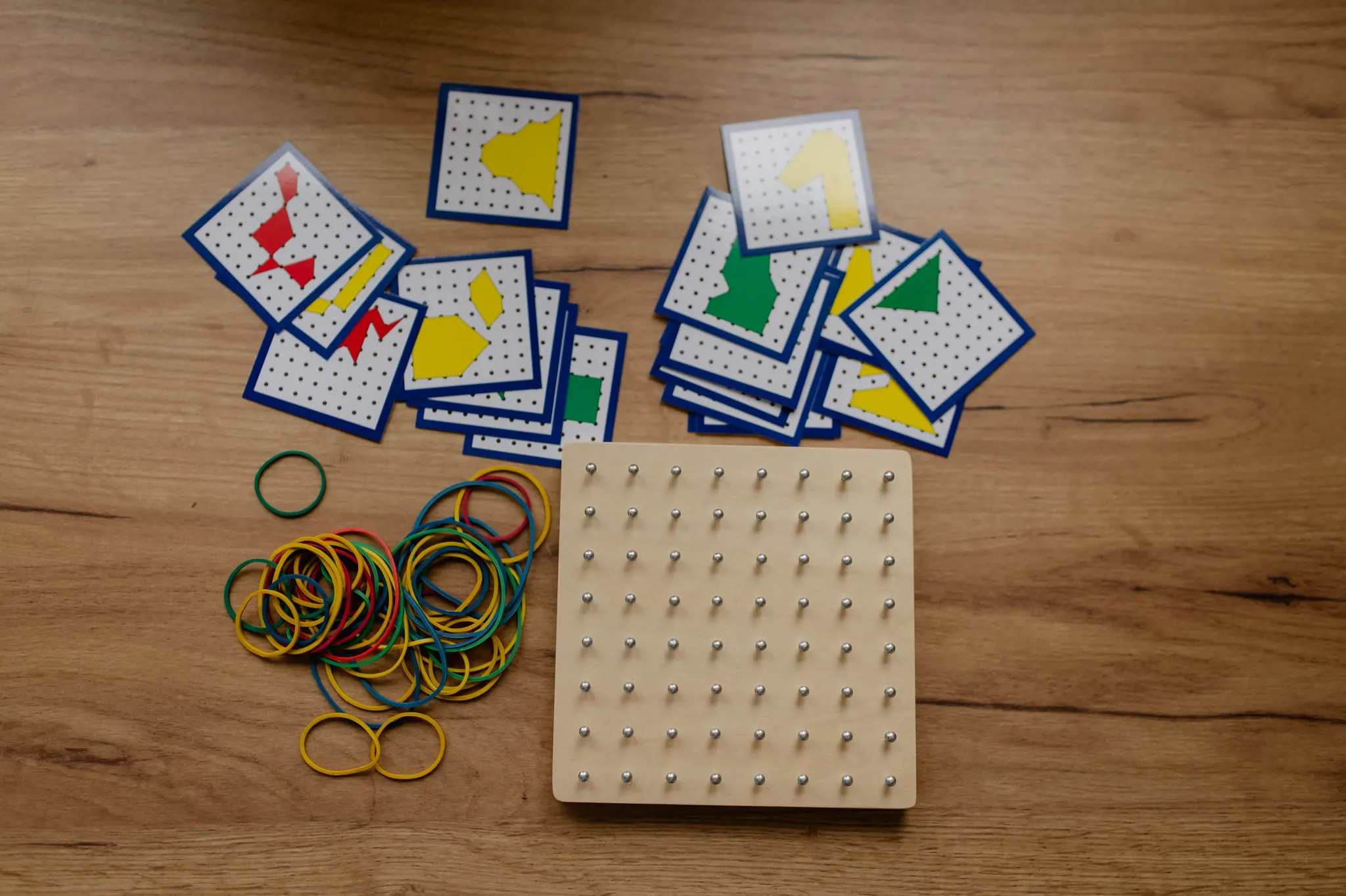 montessori edukativna slagalica geoboard za djecu i odrasle - slika 3