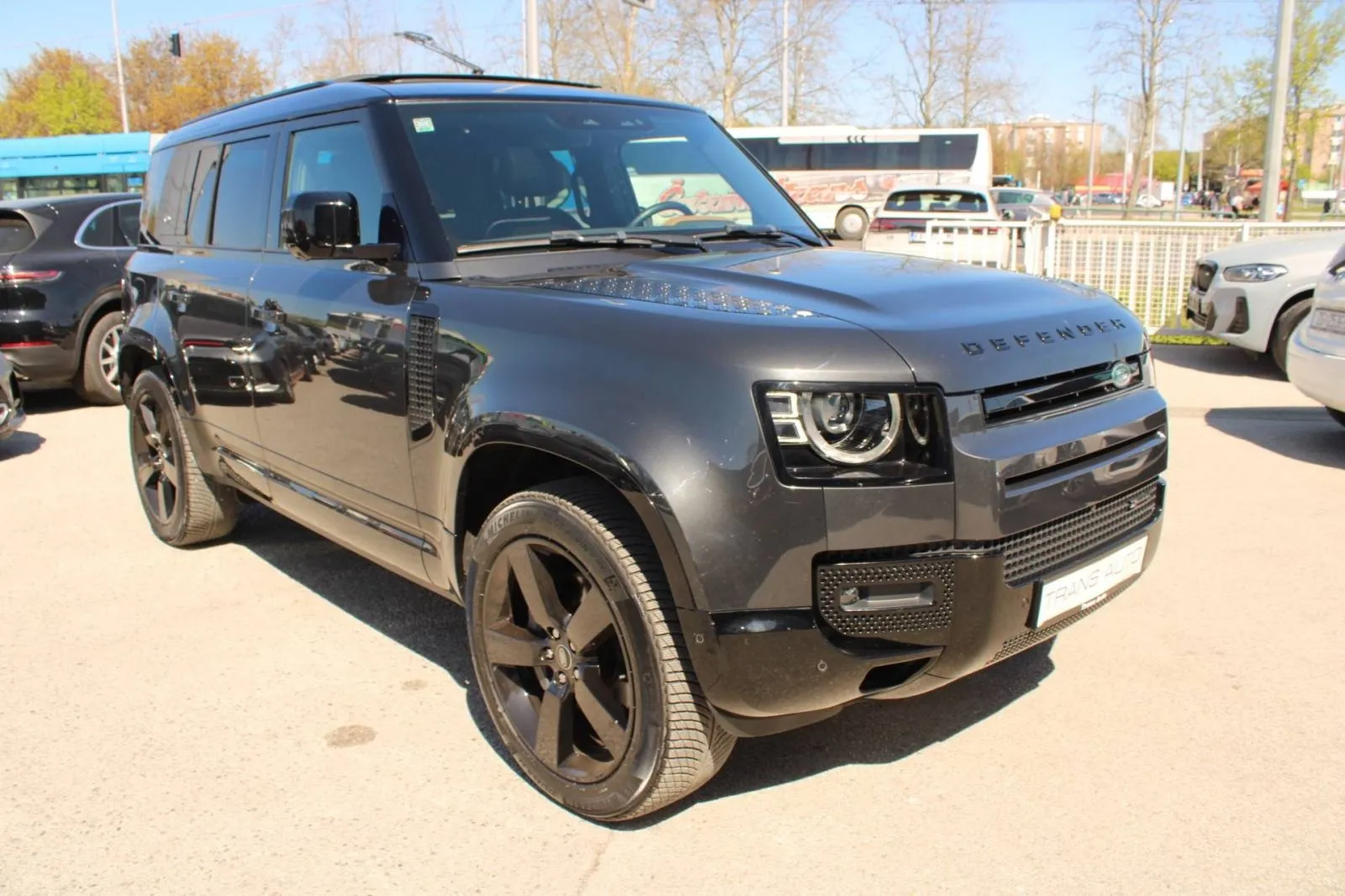 land rover defender 110 x-dynamic hse 3.0d 300ks awd - slika 3