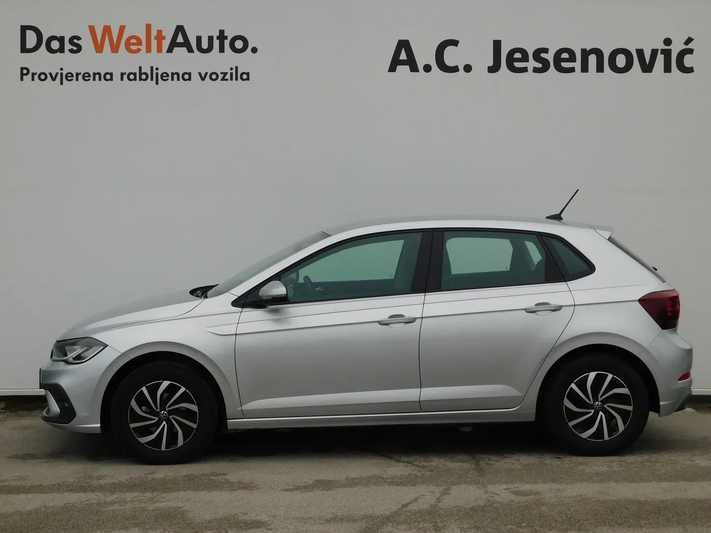 10166 volkswagen polo 1.0 tsi life - slika 6