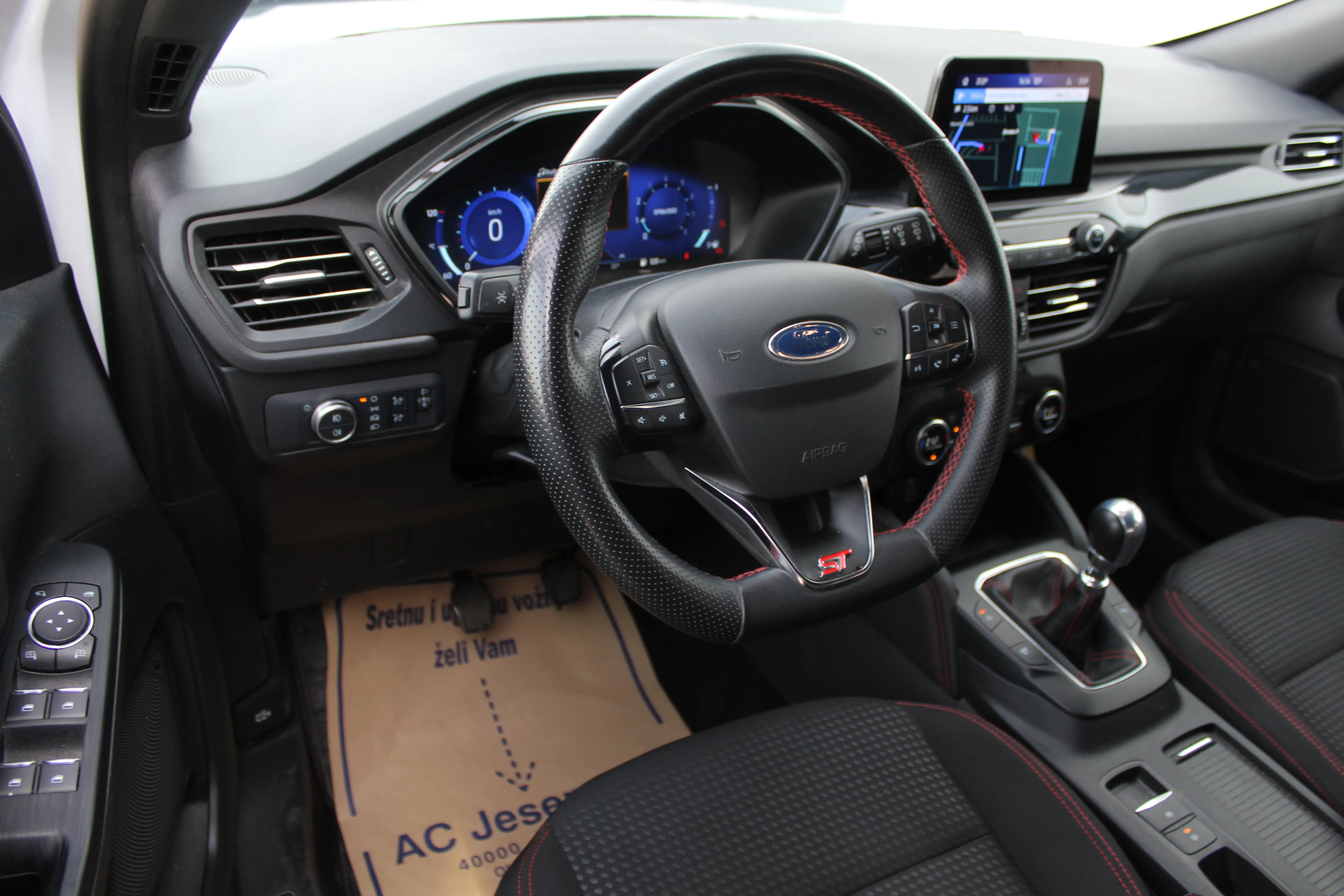 ford kuga st-line - slika 9
