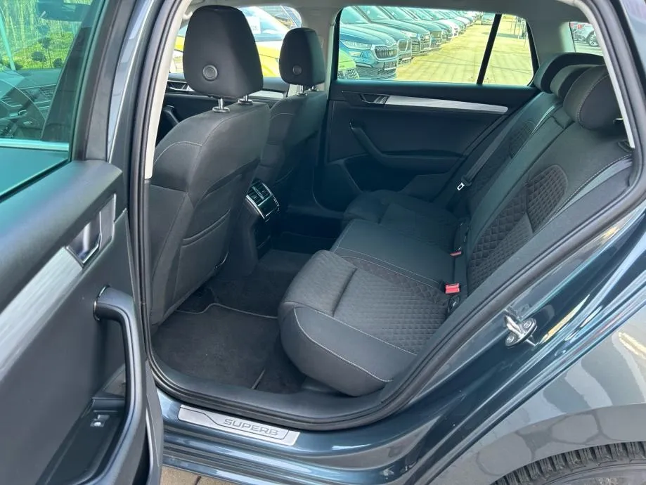 škoda superb combi 1.6 tdi dsg 2020.,reg:24.6.2026.,grij sjed, navi... - slika 12