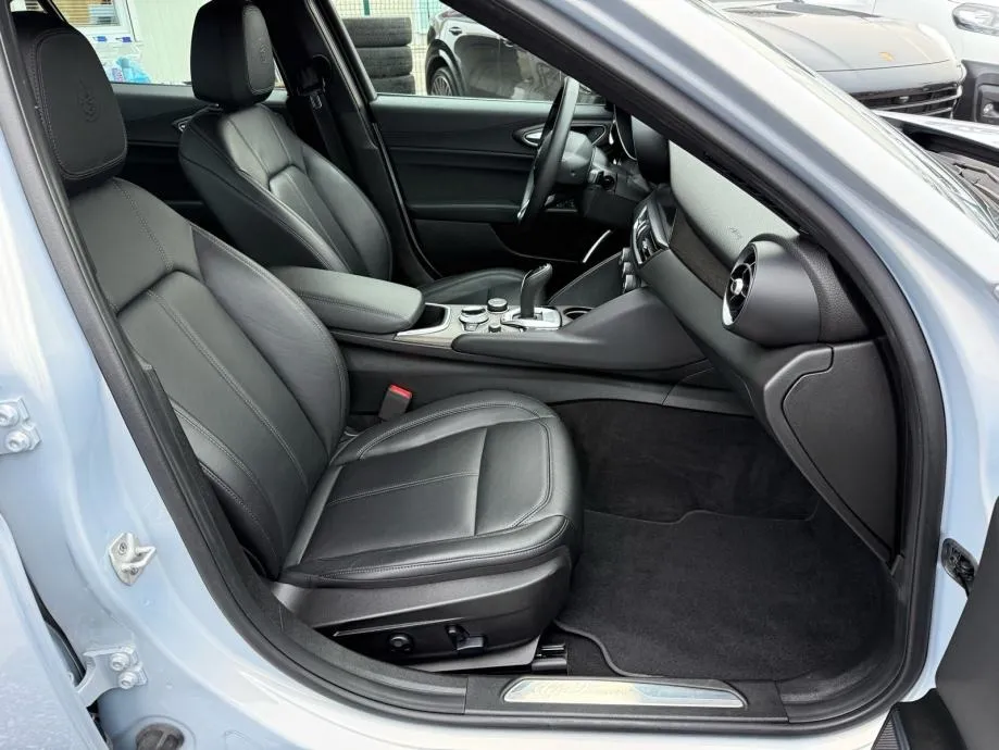 alfa giulia 2.2d automatik ti q4 210ks velika navi°kamera°koža°leasing - slika 17