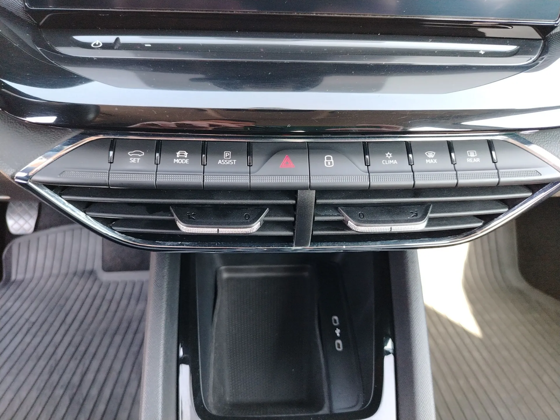 škoda octavia 2.0 tdi style - slika 14