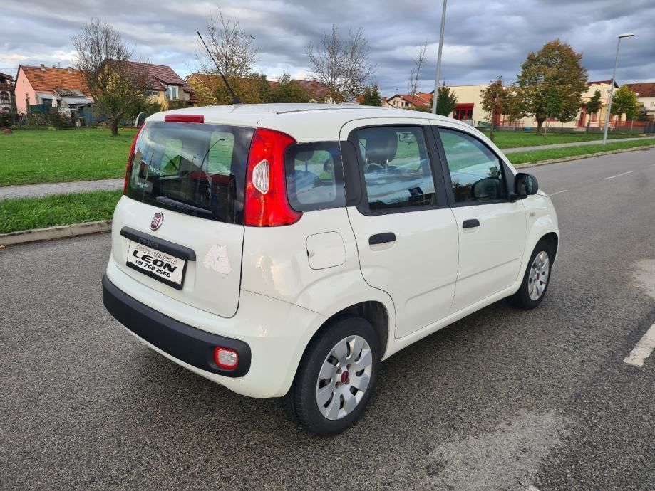 fiat panda 1,2,2015 god, 140000 km, klima,kartice - slika 6