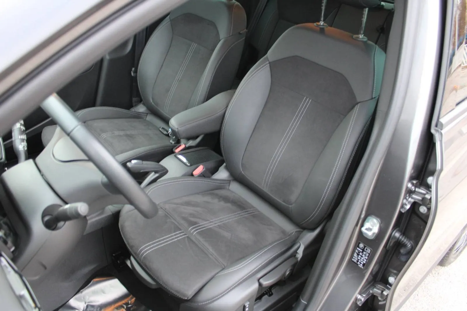 opel crossland 1.2 turbo ultimate *led, navigacija, kamera* - slika 10