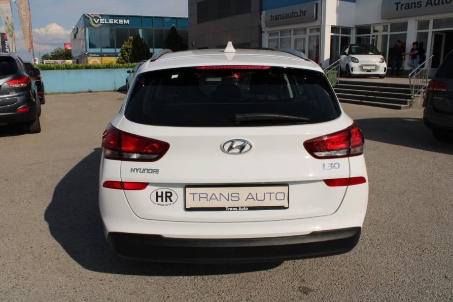 hyundai i30 karavan 1.0 t-gdi 120 - slika 3