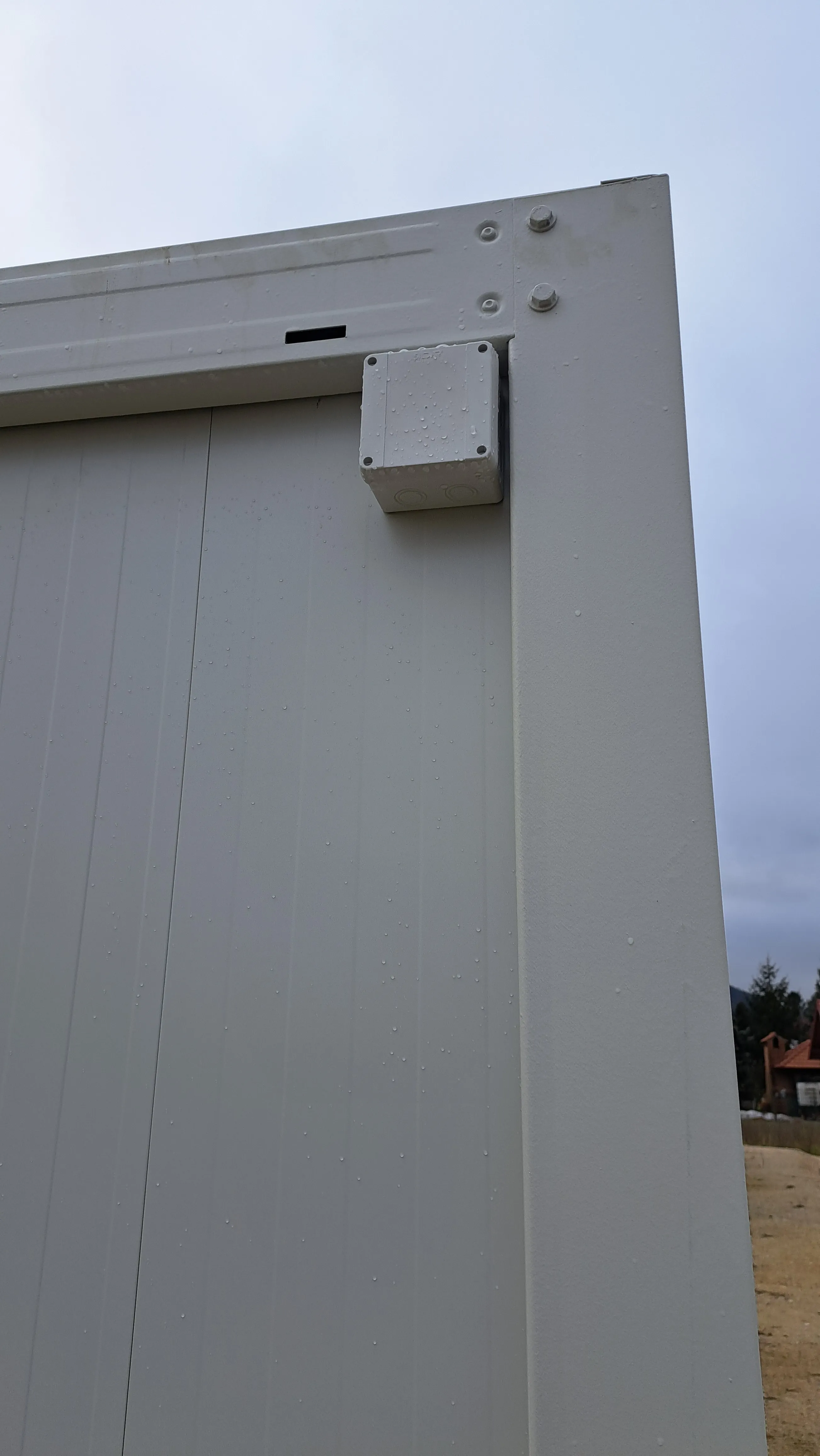 kontejner uredski 15m2 s građevinskom i zemljištem 649 m2 - slika 6