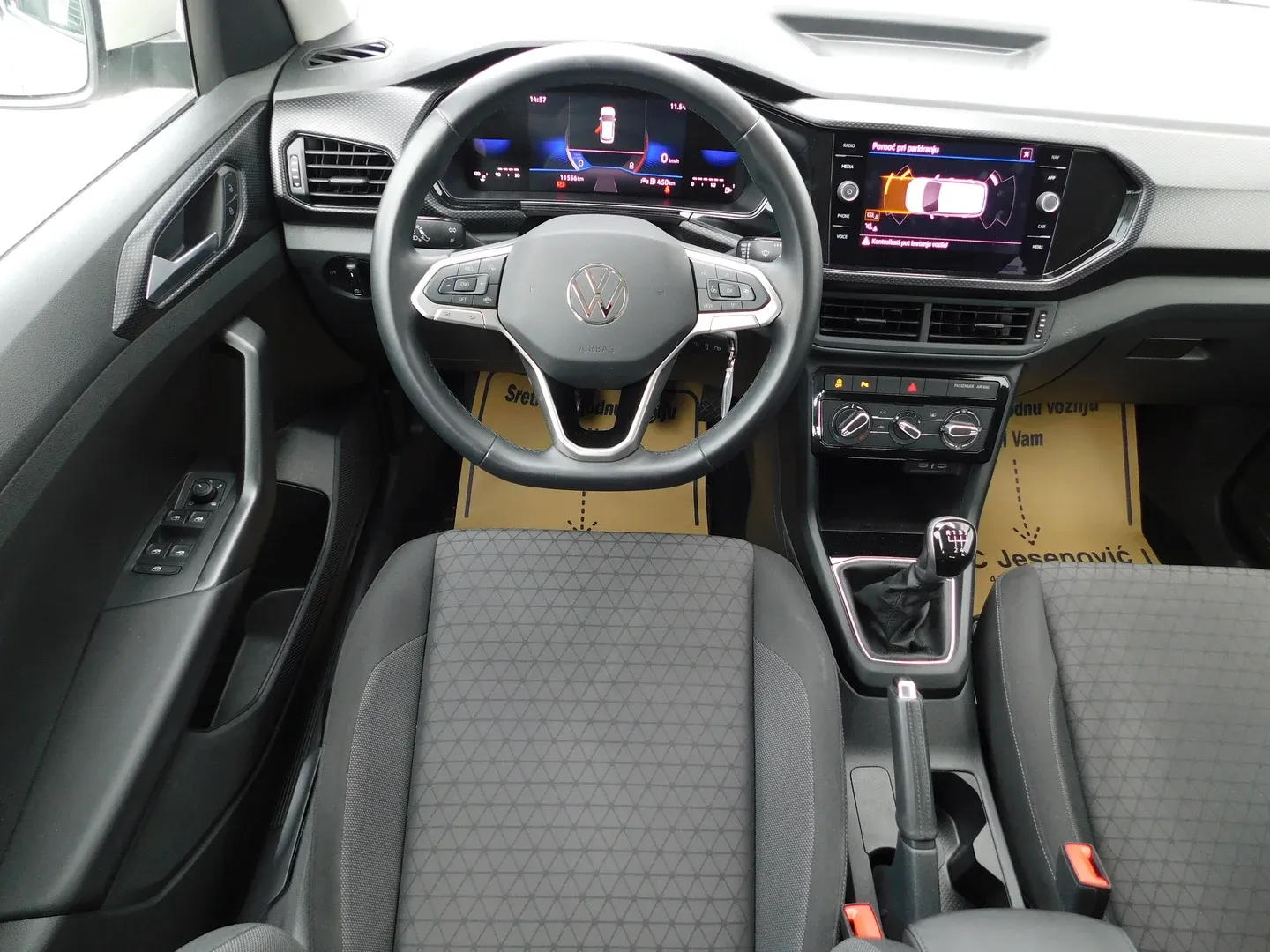 10577 volkswagen t-cross 1.0 tsi life - slika 9