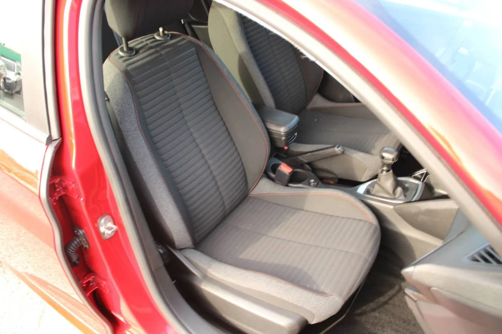 peugeot 208 1.5 hdi *navigacija* - slika 12