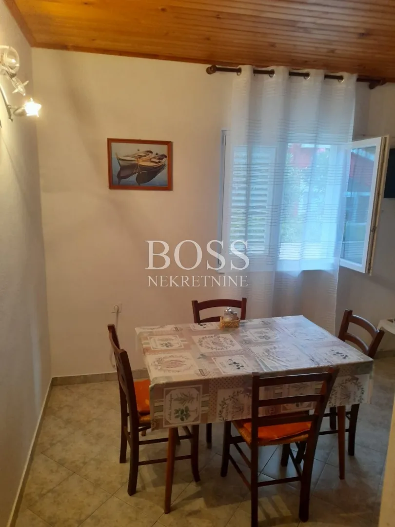 rab, samostojeća kuća 320m2, prilika! - slika 6